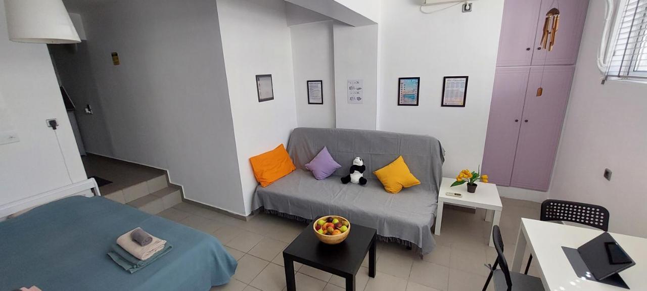 Honeybee 1 - Sunny Studio In The Center Of Rafina Dış mekan fotoğraf