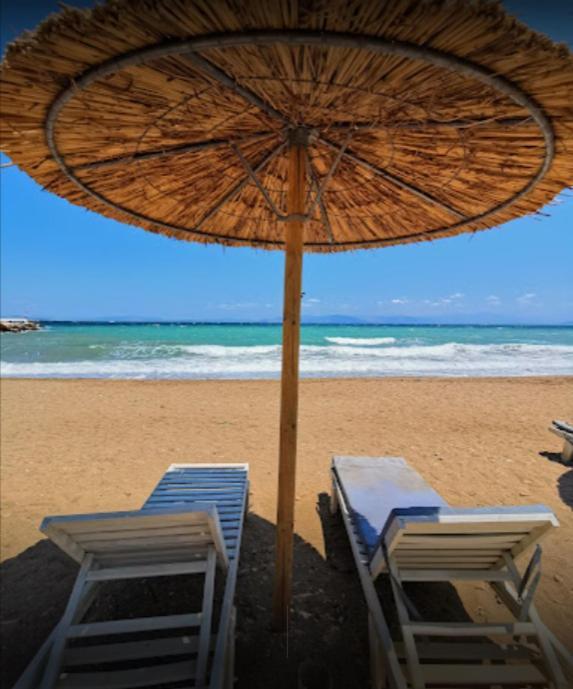 Honeybee 1 - Sunny Studio In The Center Of Rafina Dış mekan fotoğraf
